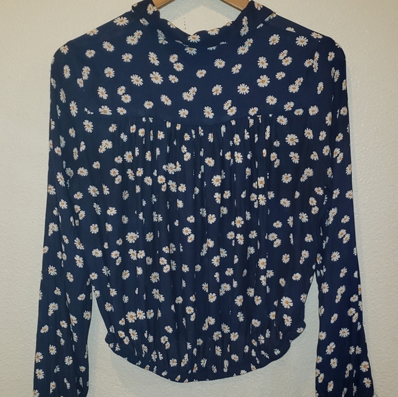 Daisy cropped blouse - Picture 3 of 4